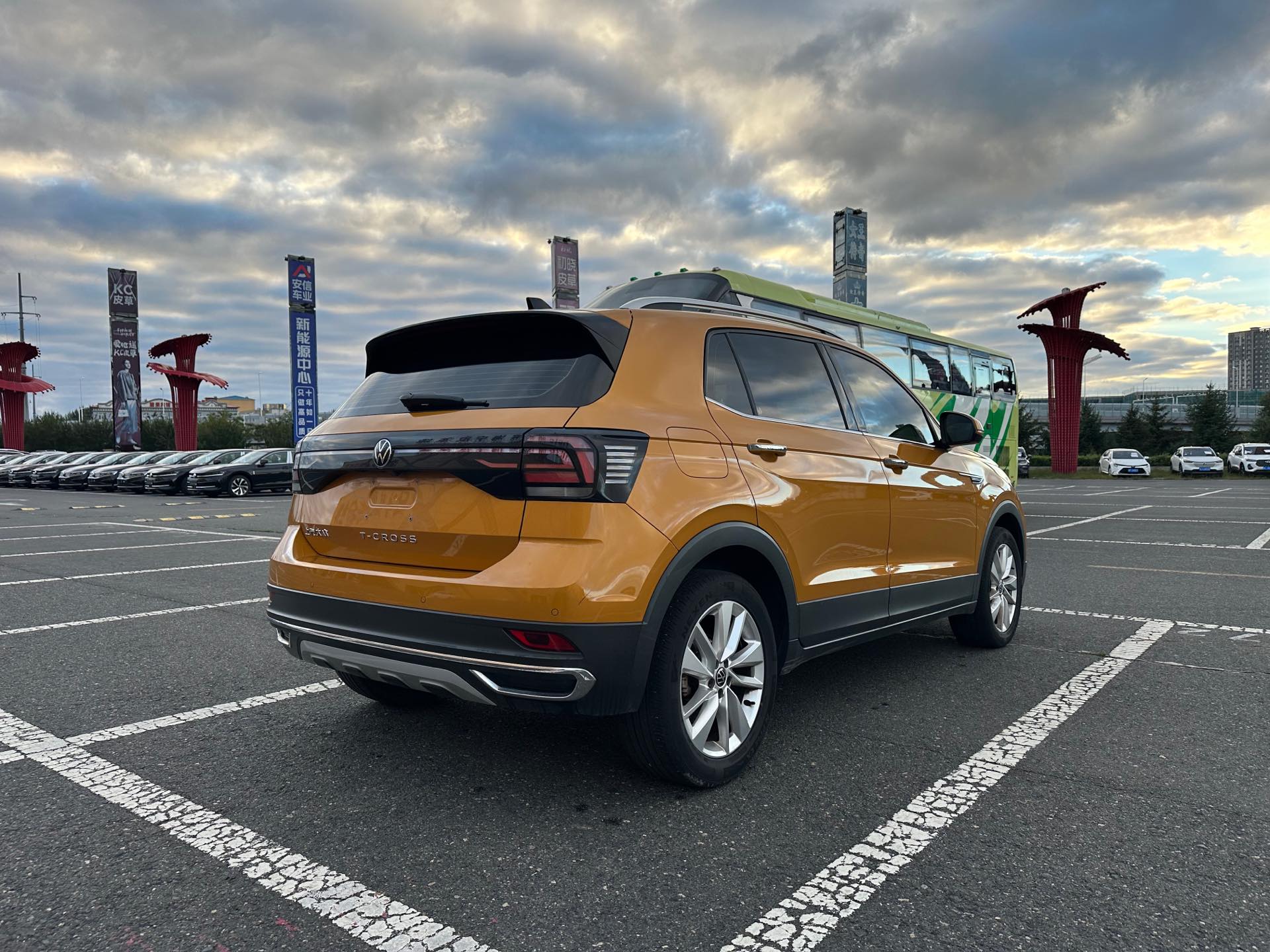 Volkswagen T-Cross 2023 #9 Volkswagen T-Cross 2023 car image #9