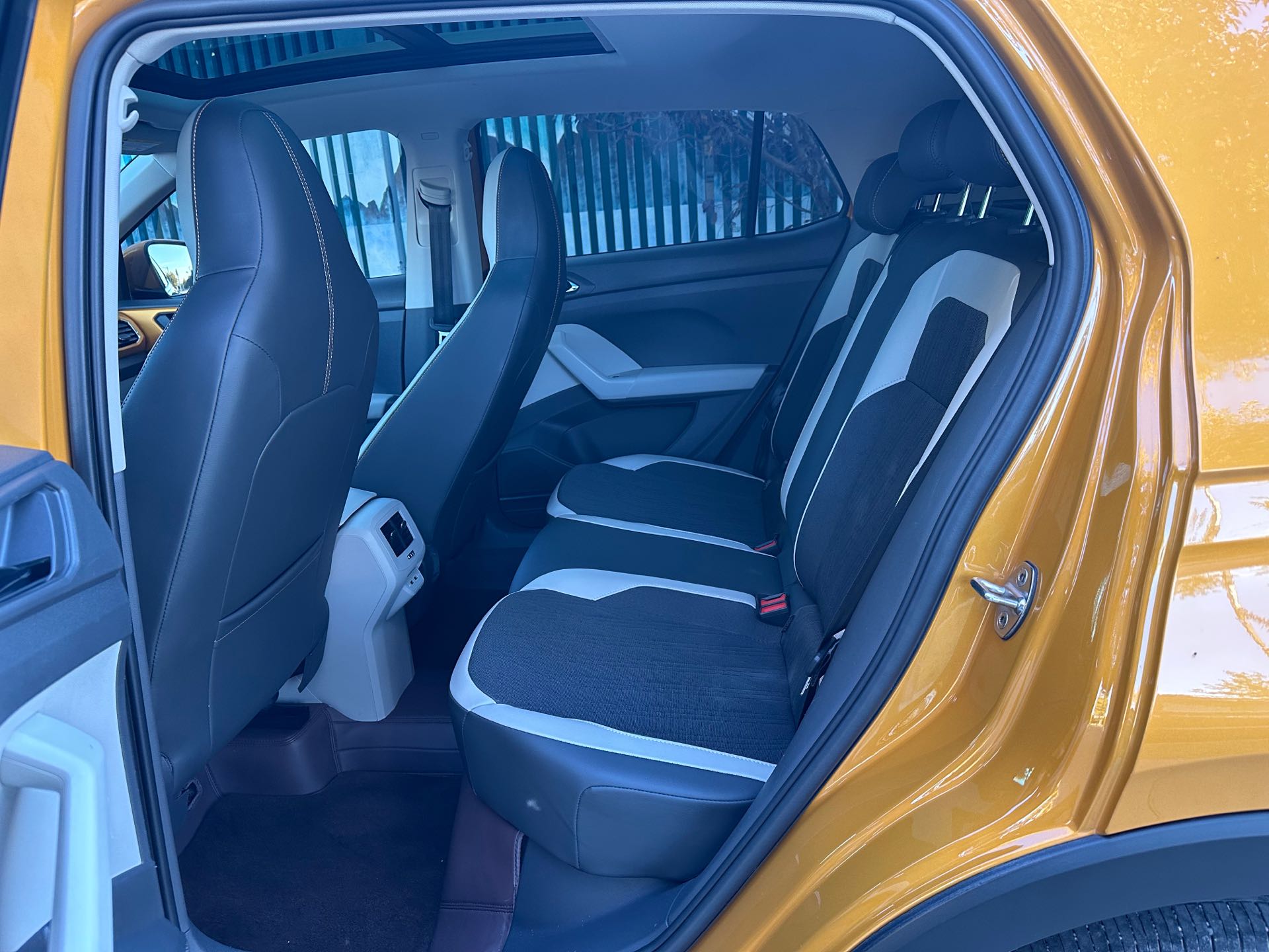 Volkswagen T-Cross 2023 #5 Volkswagen T-Cross 2023 car image #5