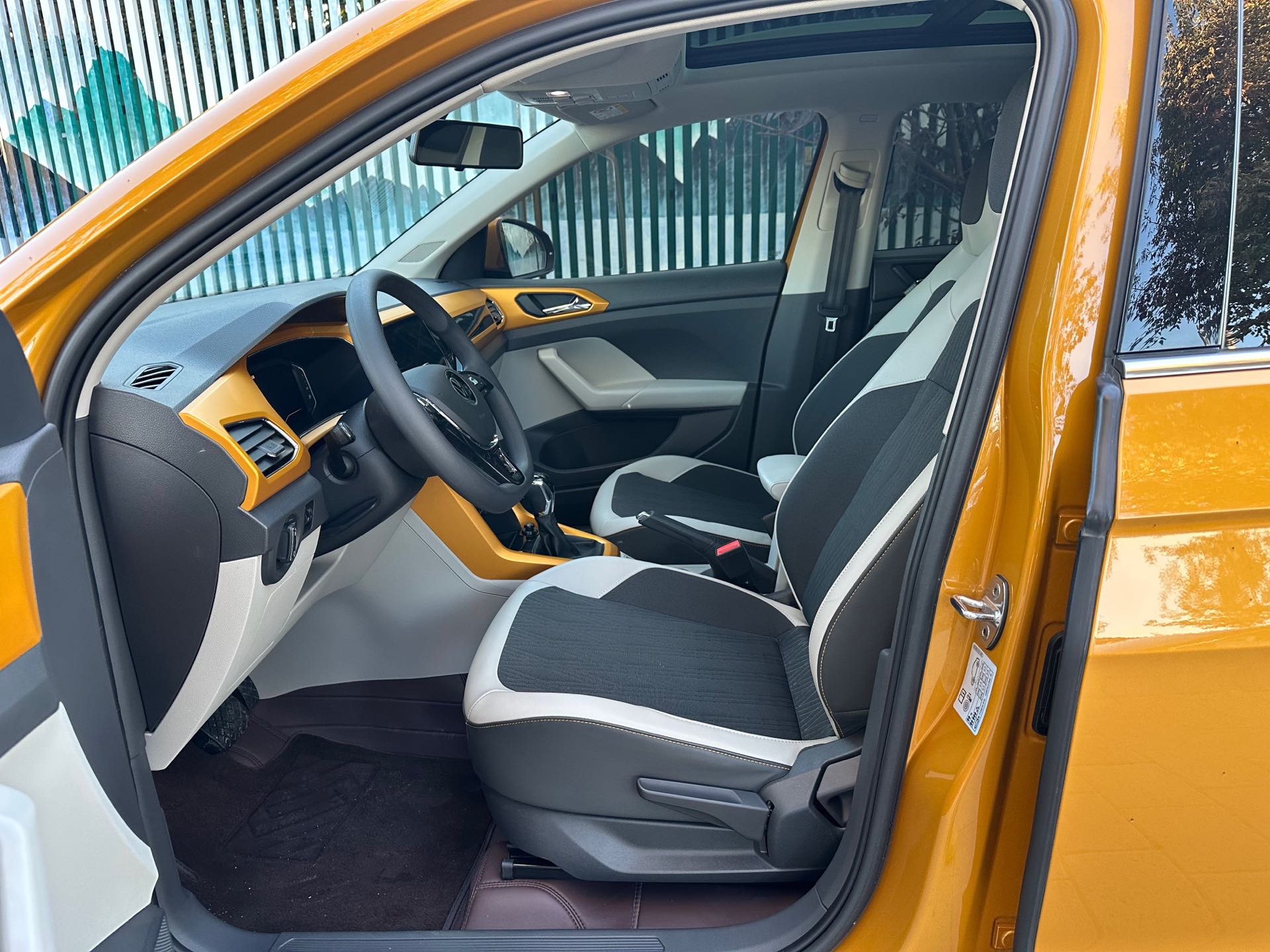 Volkswagen T-Cross 2023 #4 Volkswagen T-Cross 2023 car image #4