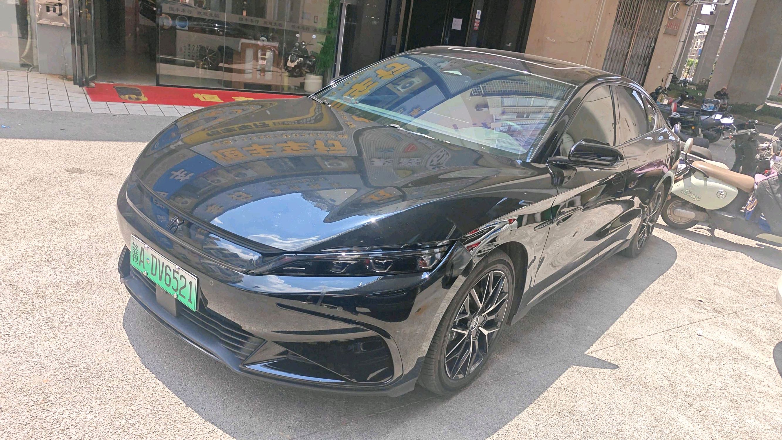 BYD Han 2025 car image 