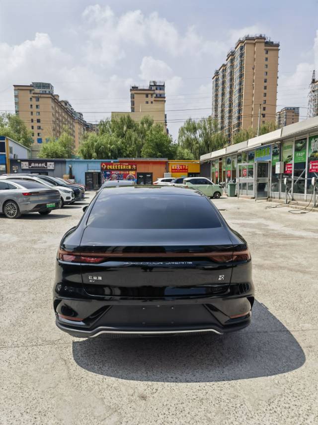 BYD Han 2023 #6 BYD Han 2023 car image #6