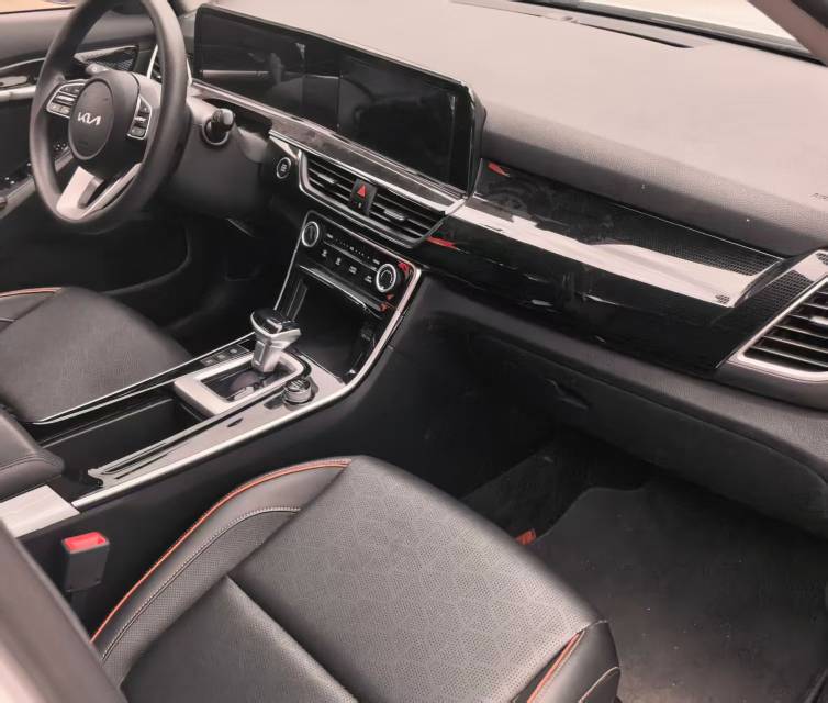 Kia Seltos 2025 image de voiture #3
