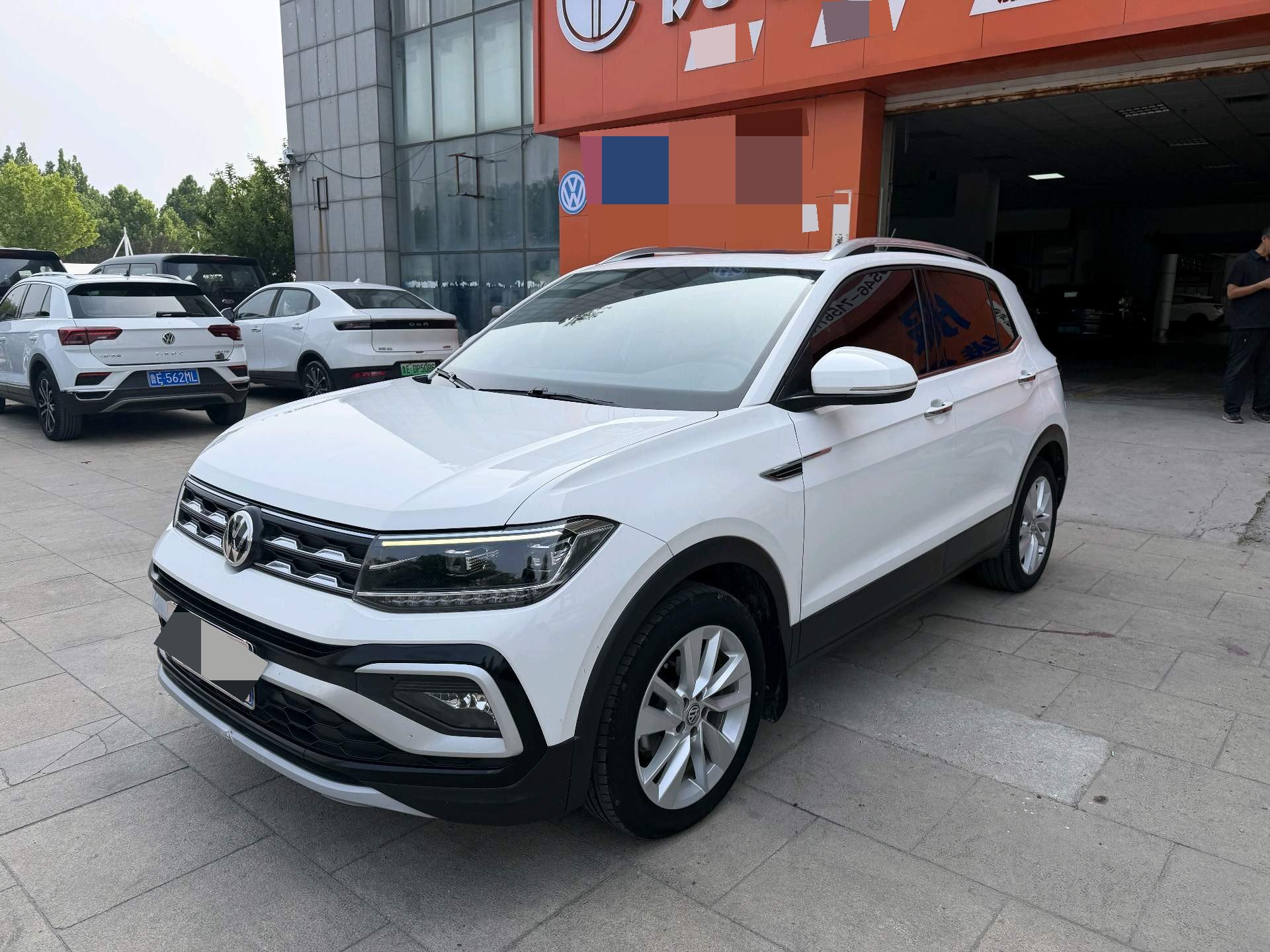 Volkswagen T-Cross 2020 Volkswagen T-Cross 2020 car image