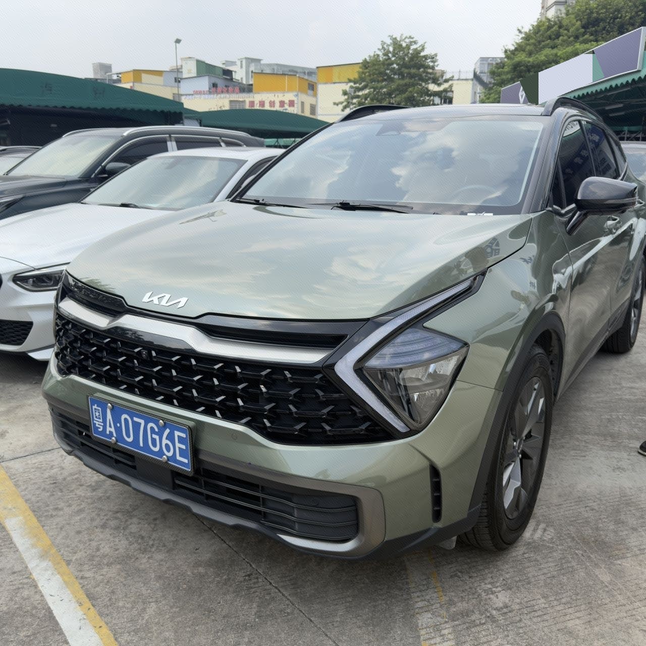 Kia Sportage 2023 car image 