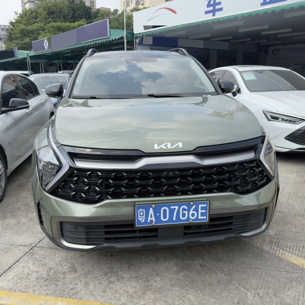 Kia Sportage 2023 car image #2