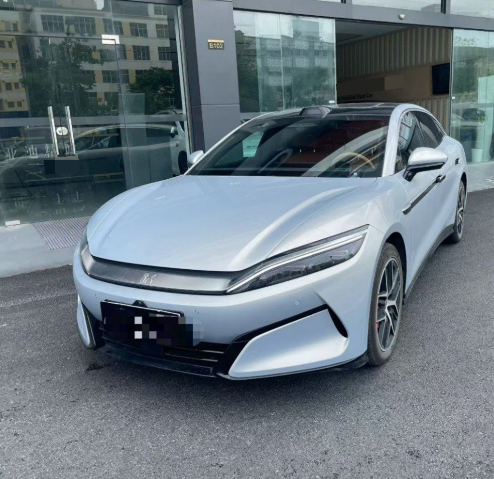 BYD HanL 2025 BYD HanL 2025 car image