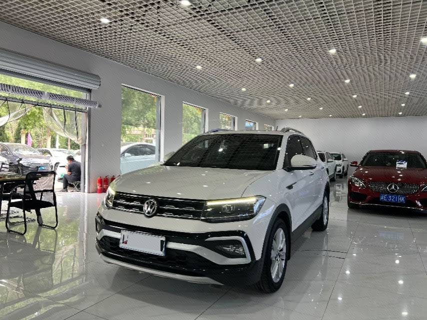 2020 2020 immagine di auto