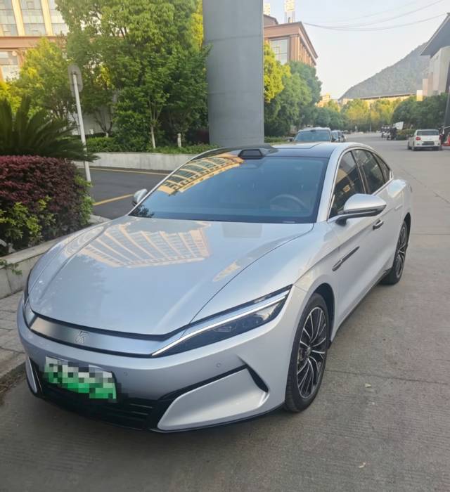 BYD HanL 2026 car image 