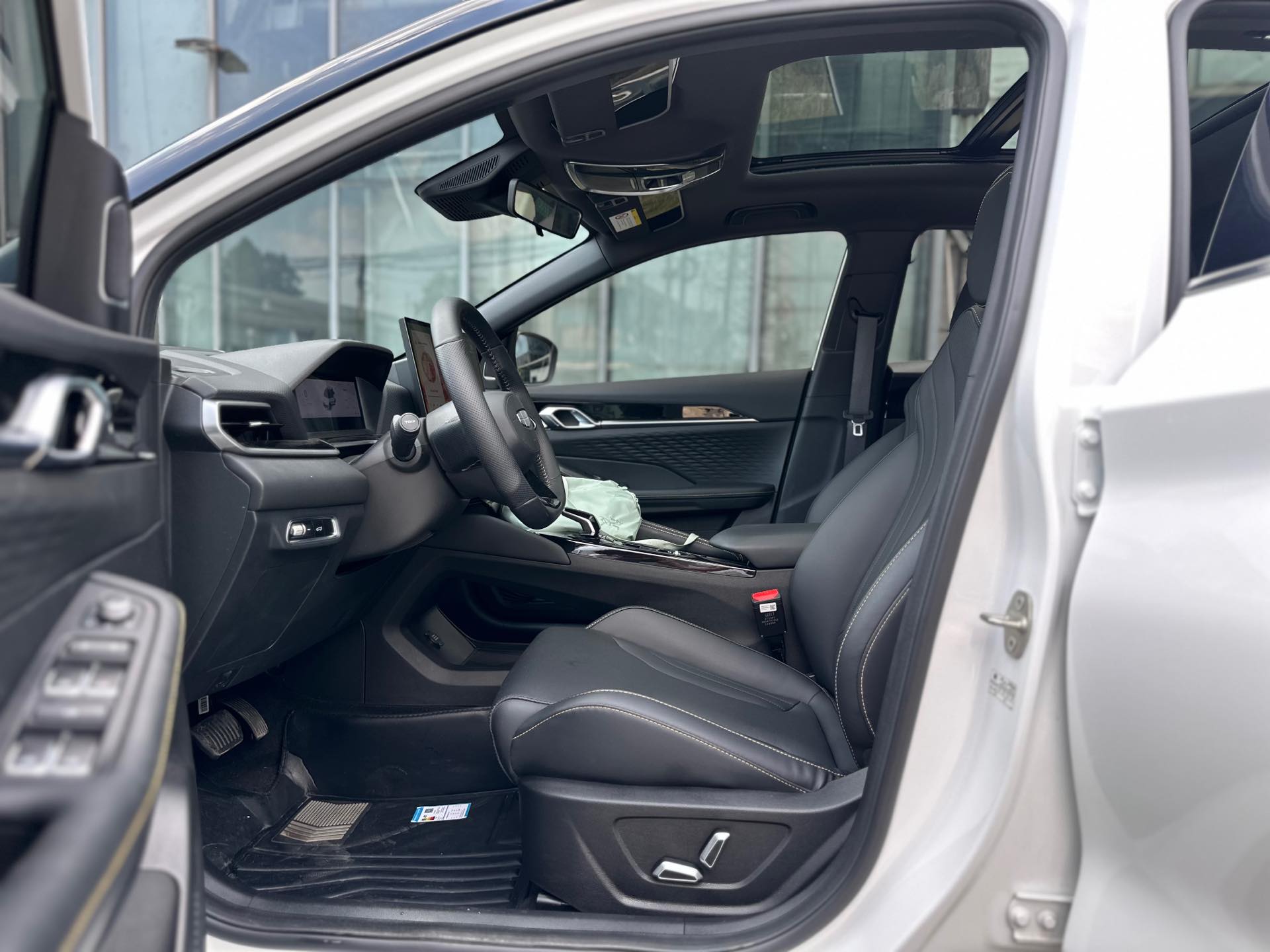 GEELY Coolray 2024 #10 GEELY Coolray 2024 image de voiture #10