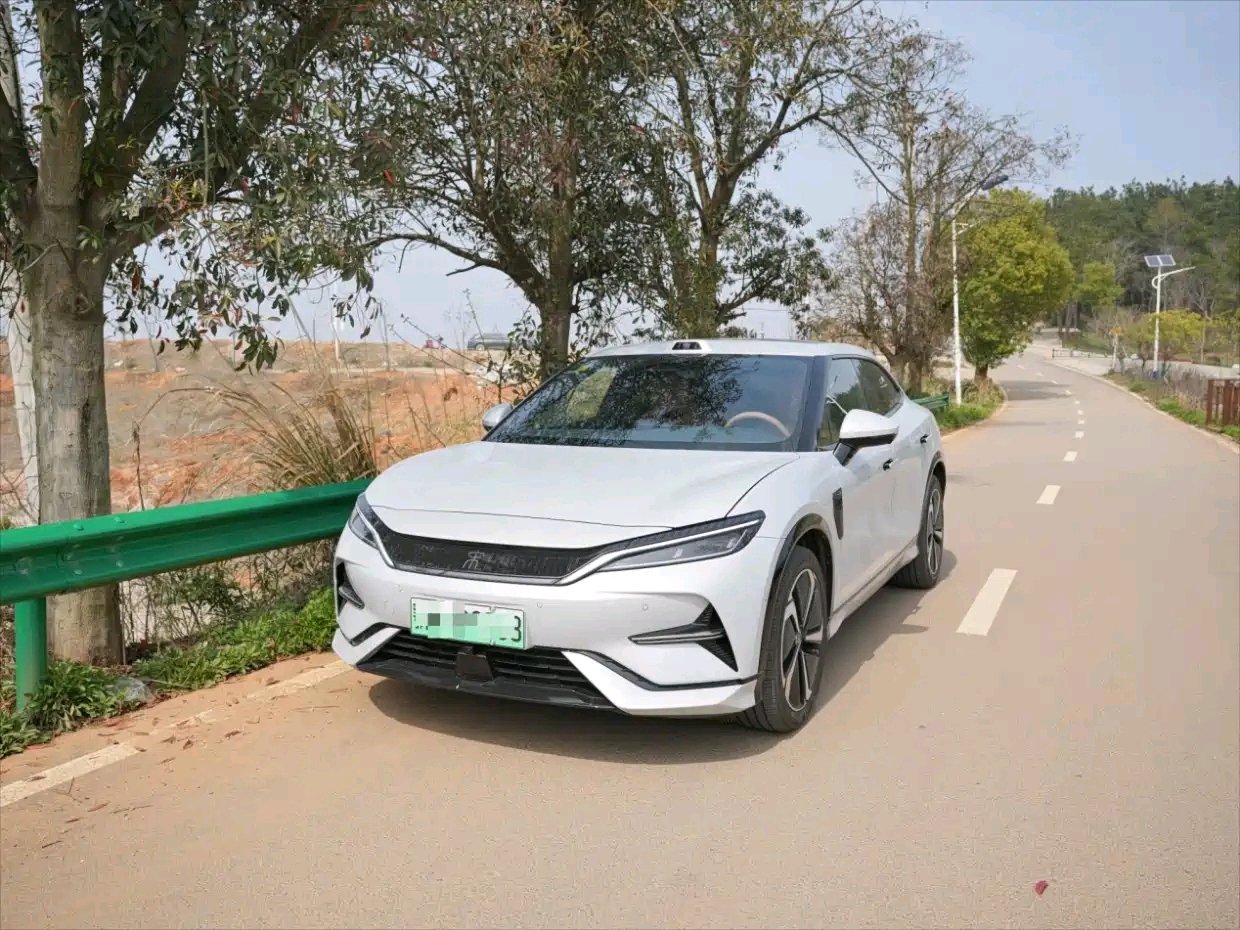 BYD HanL 2025 BYD HanL 2025 car image