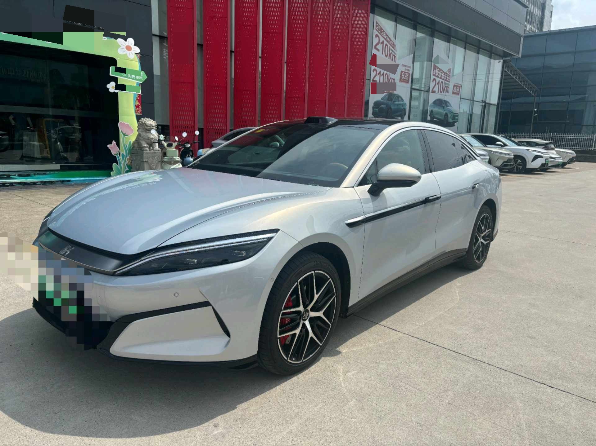 BYD HanL 2025 BYD HanL 2025 car image
