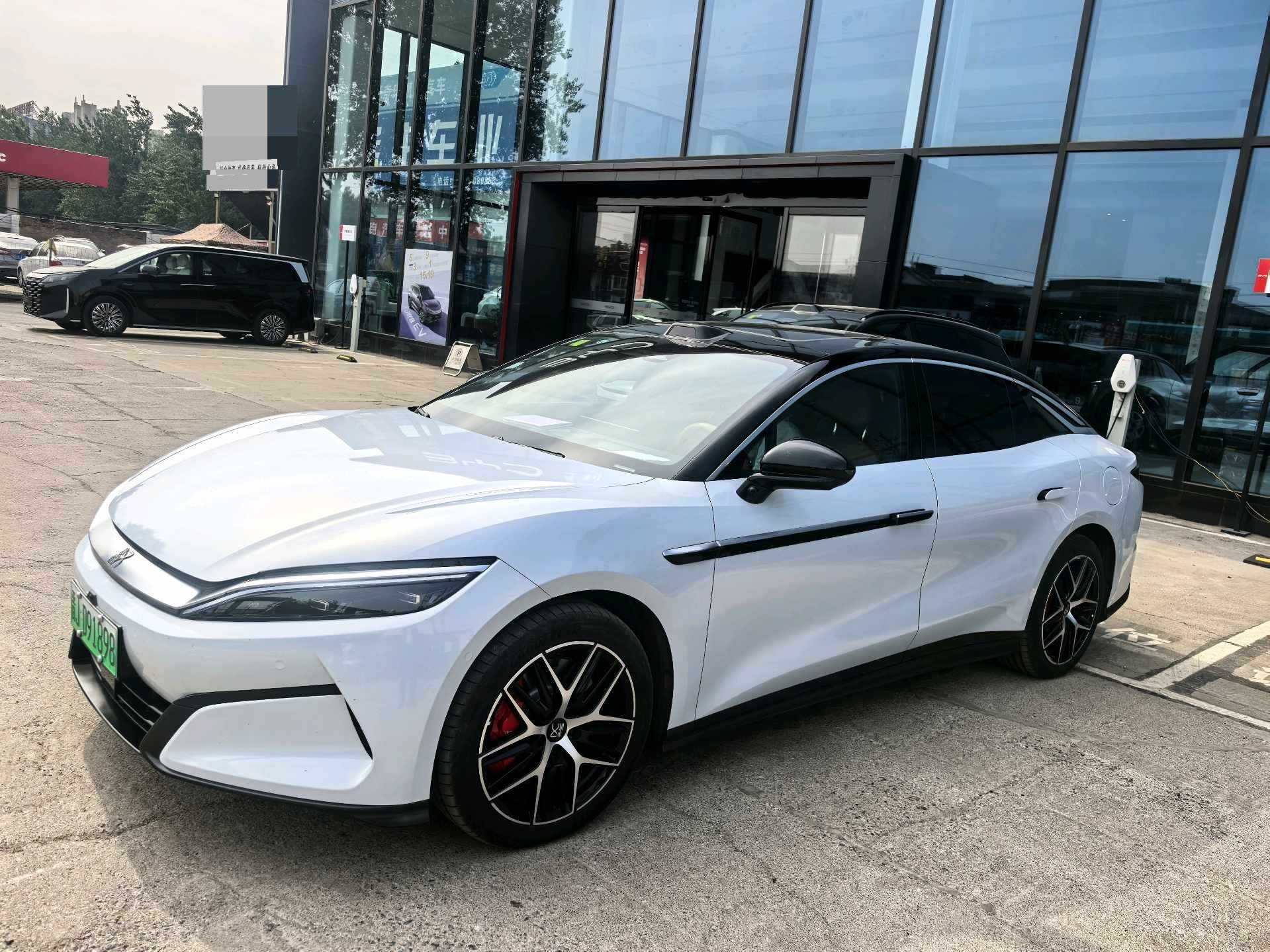BYD HanL 2025 BYD HanL 2025 صورة سيارة