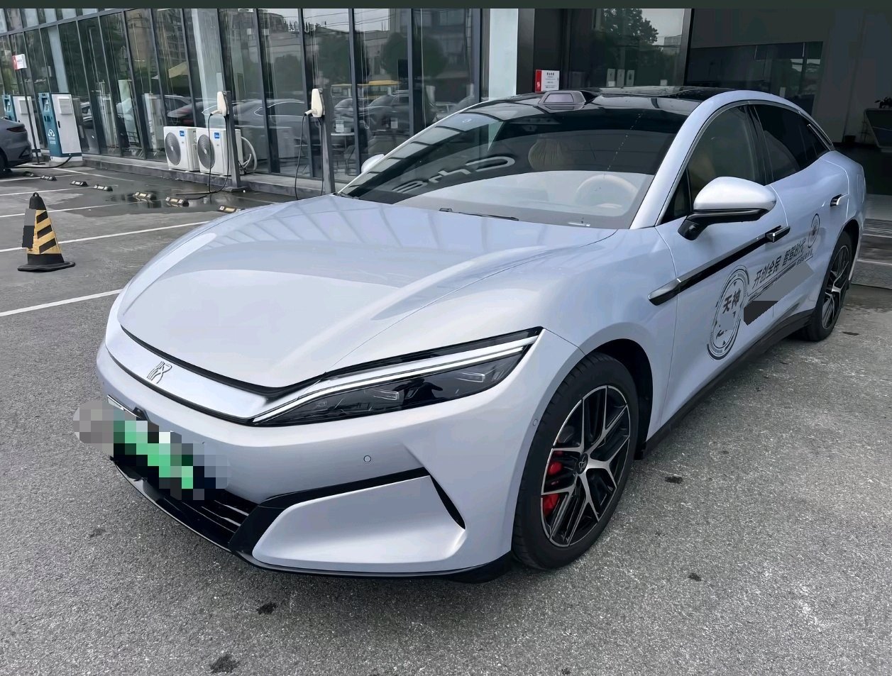 BYD HanL 2025 BYD HanL 2025 car image