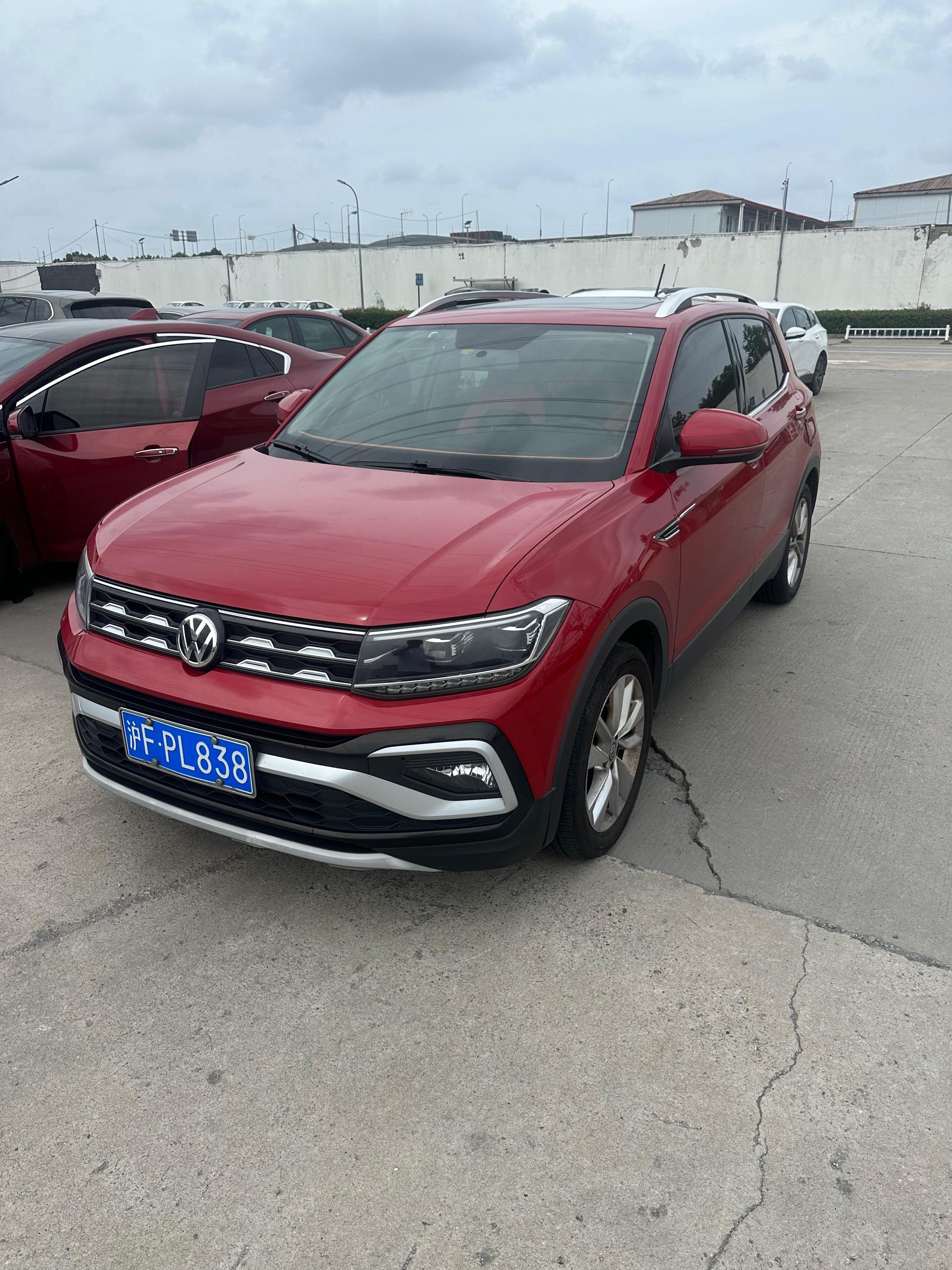 Volkswagen T-Cross 2019 Volkswagen T-Cross 2019 car image