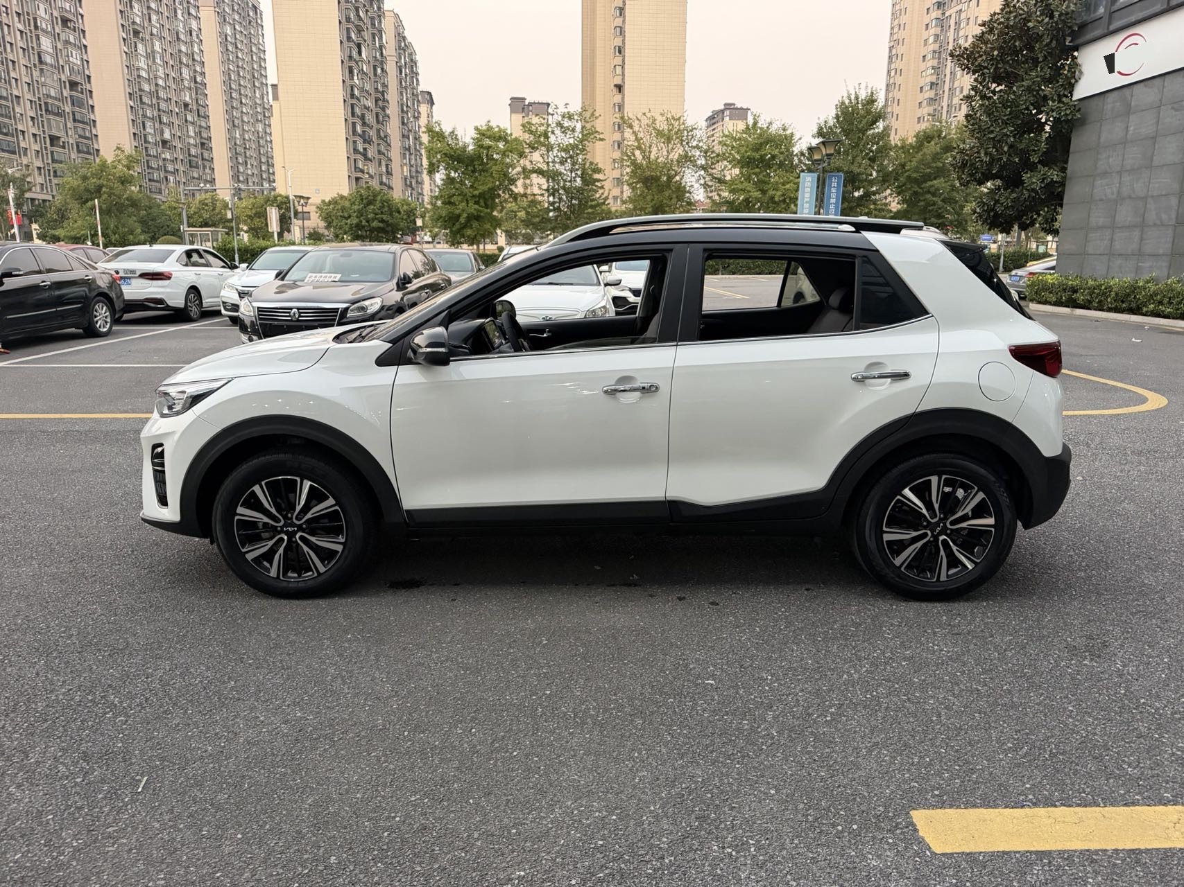 Kia KX1 2023 car image #3