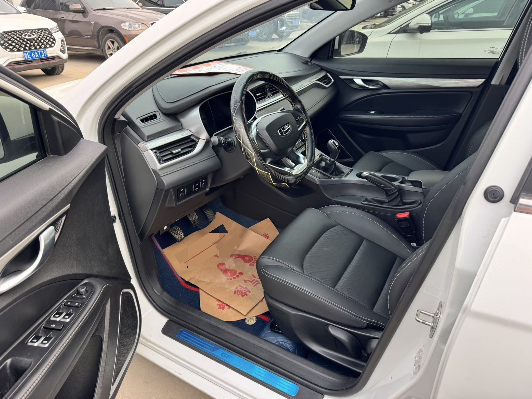 GEELY Emgrand 2019 imagen de coche #2