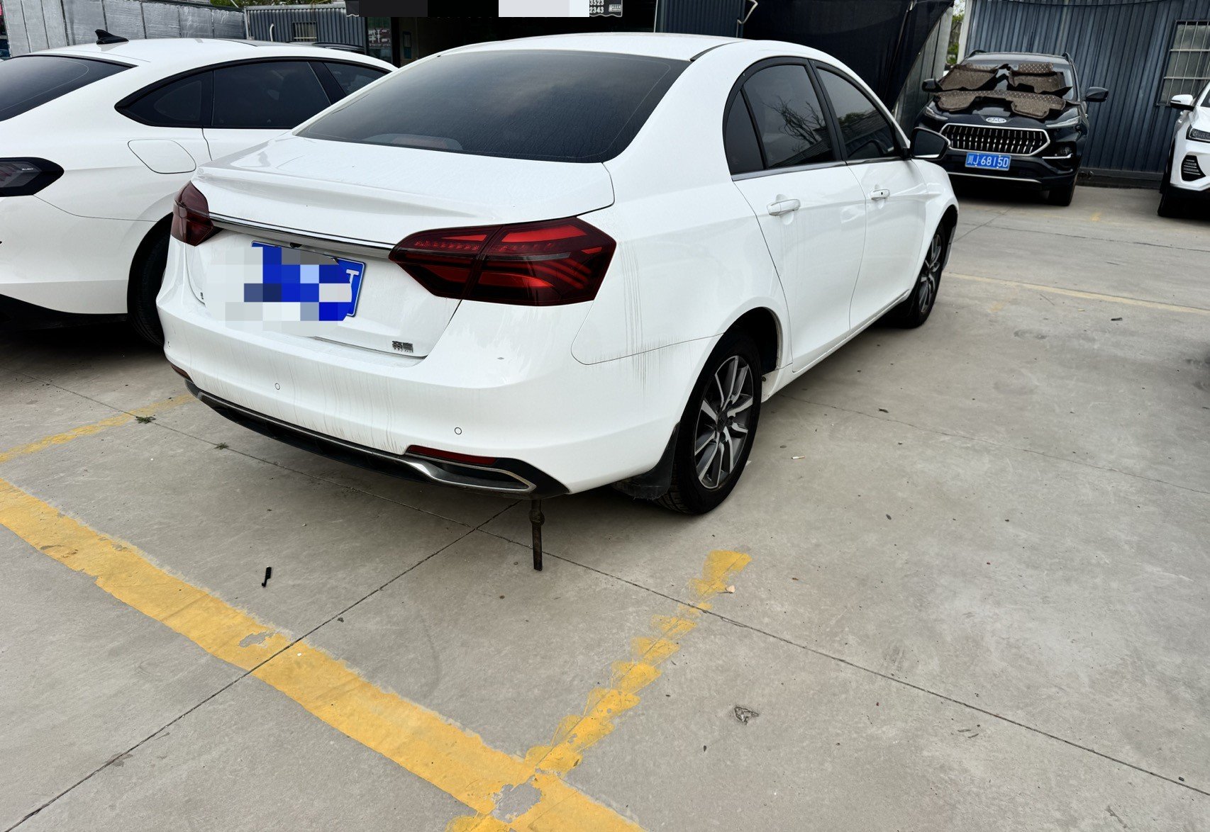 GEELY Emgrand 2019 imagen de coche #6