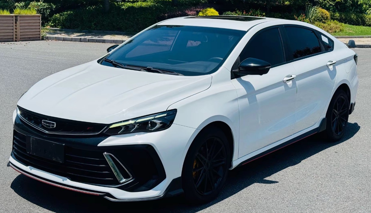 GEELY Binray 2023 immagine di auto 