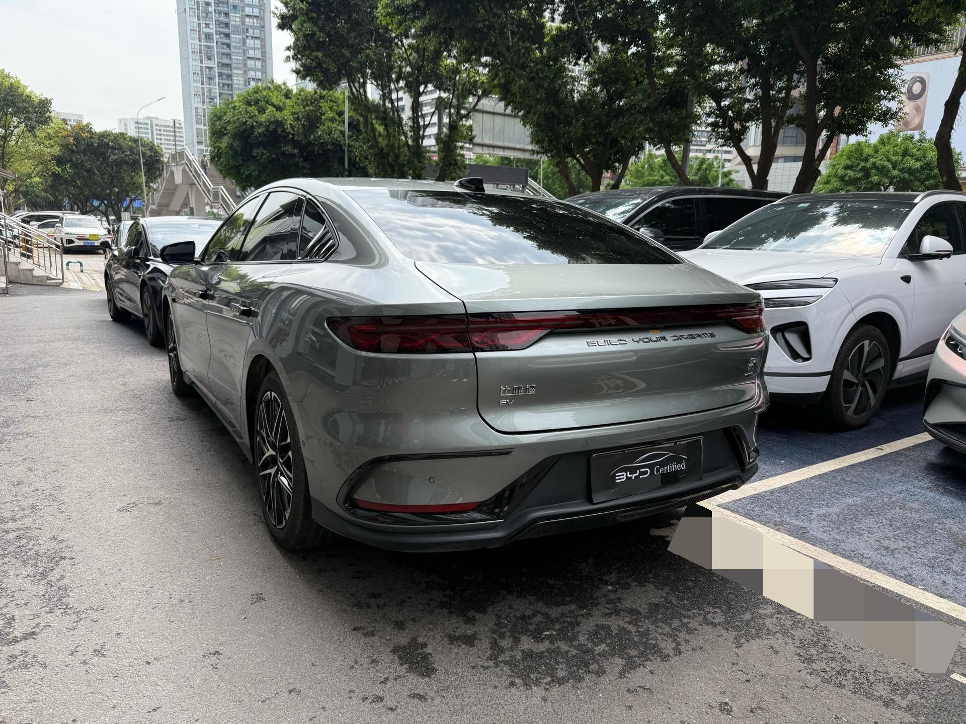 BYD Han 2025 #4 BYD Han 2025 car image #4