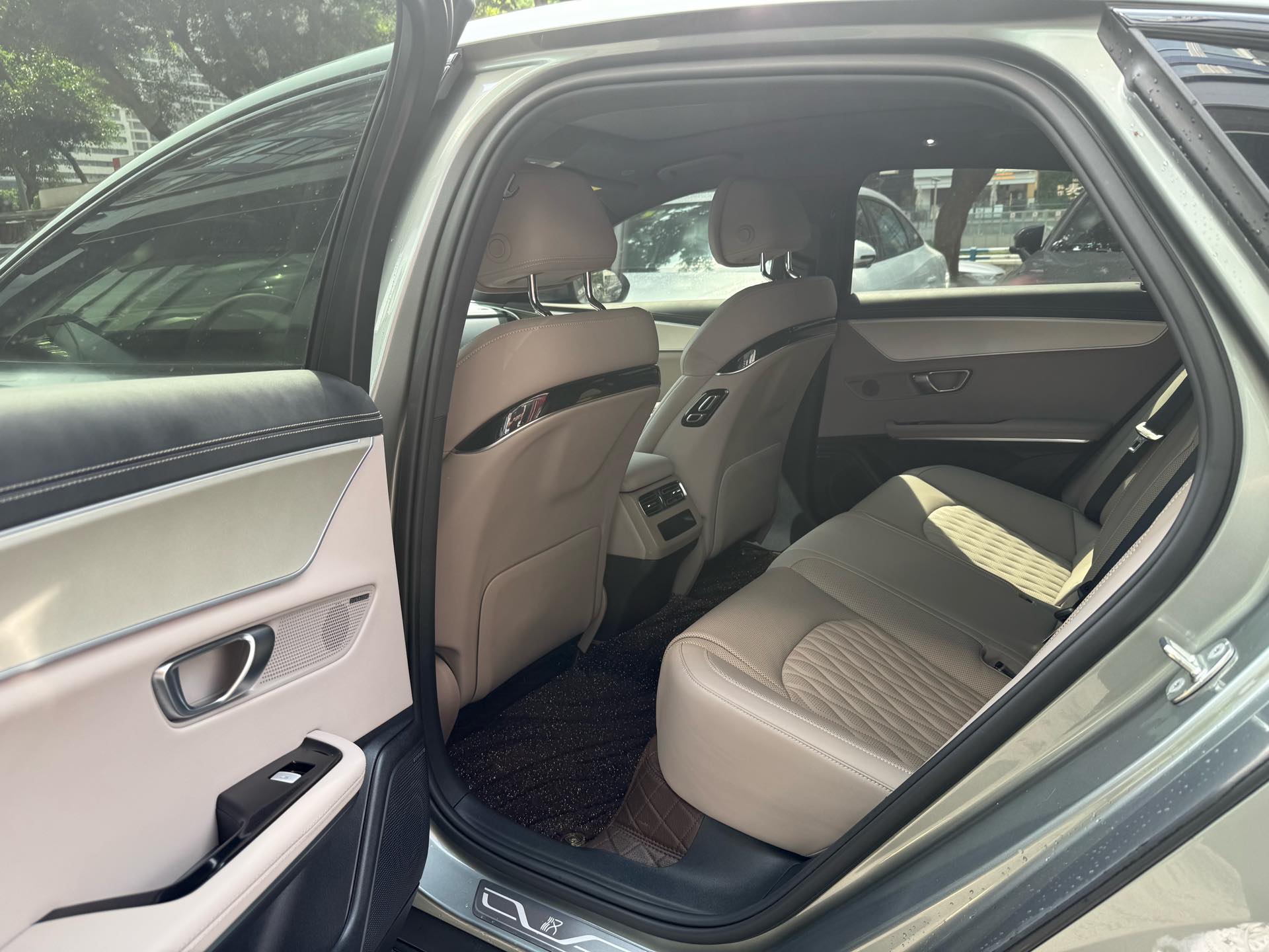 BYD Han 2025 #8 BYD Han 2025 car image #8