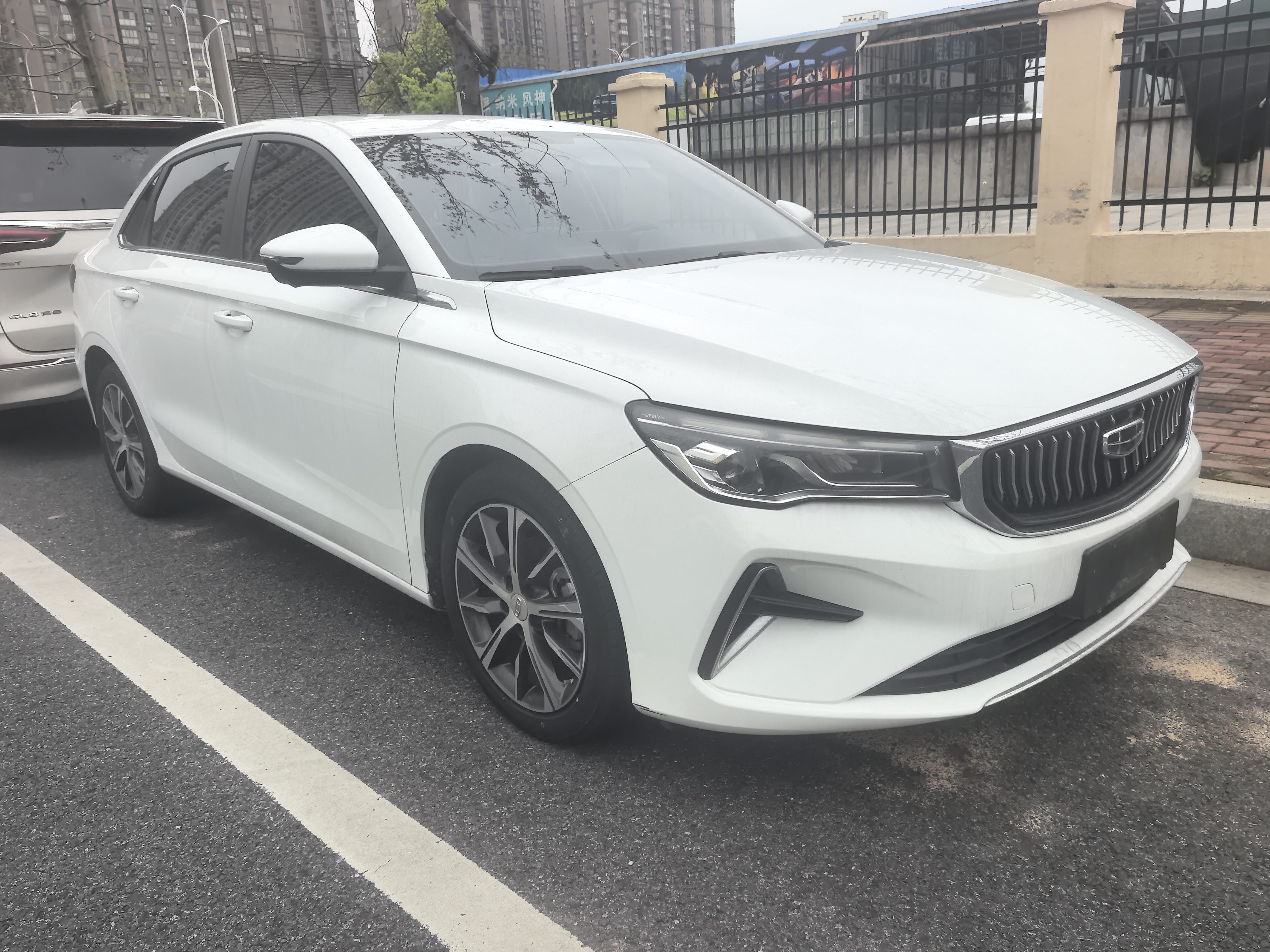 GEELY Emgrand 2024 imagem de carro #2