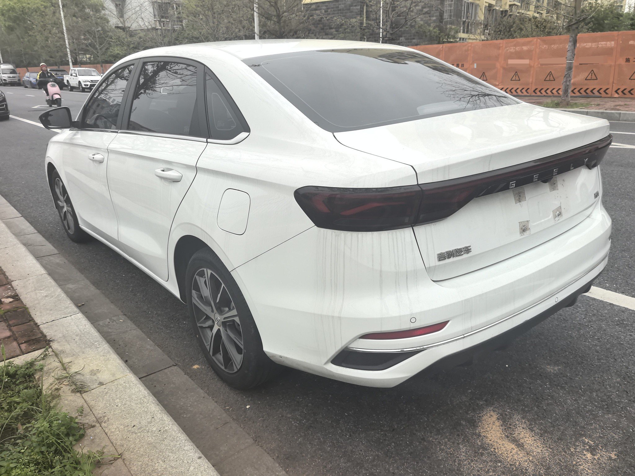 GEELY Emgrand 2024 imagem de carro #3