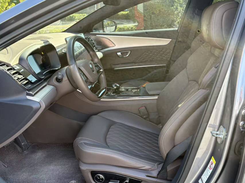 BYD Han 2023 car image #7