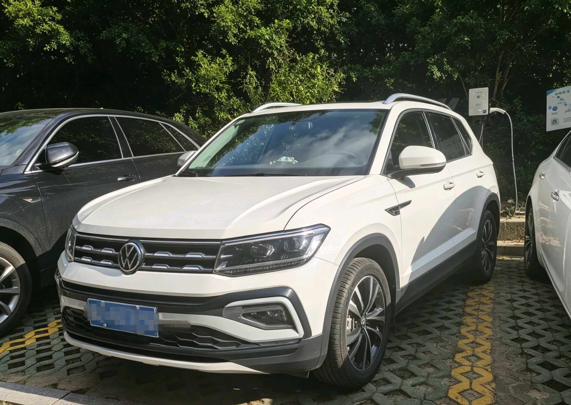 Volkswagen T-Cross 2021 Volkswagen T-Cross 2021 car image