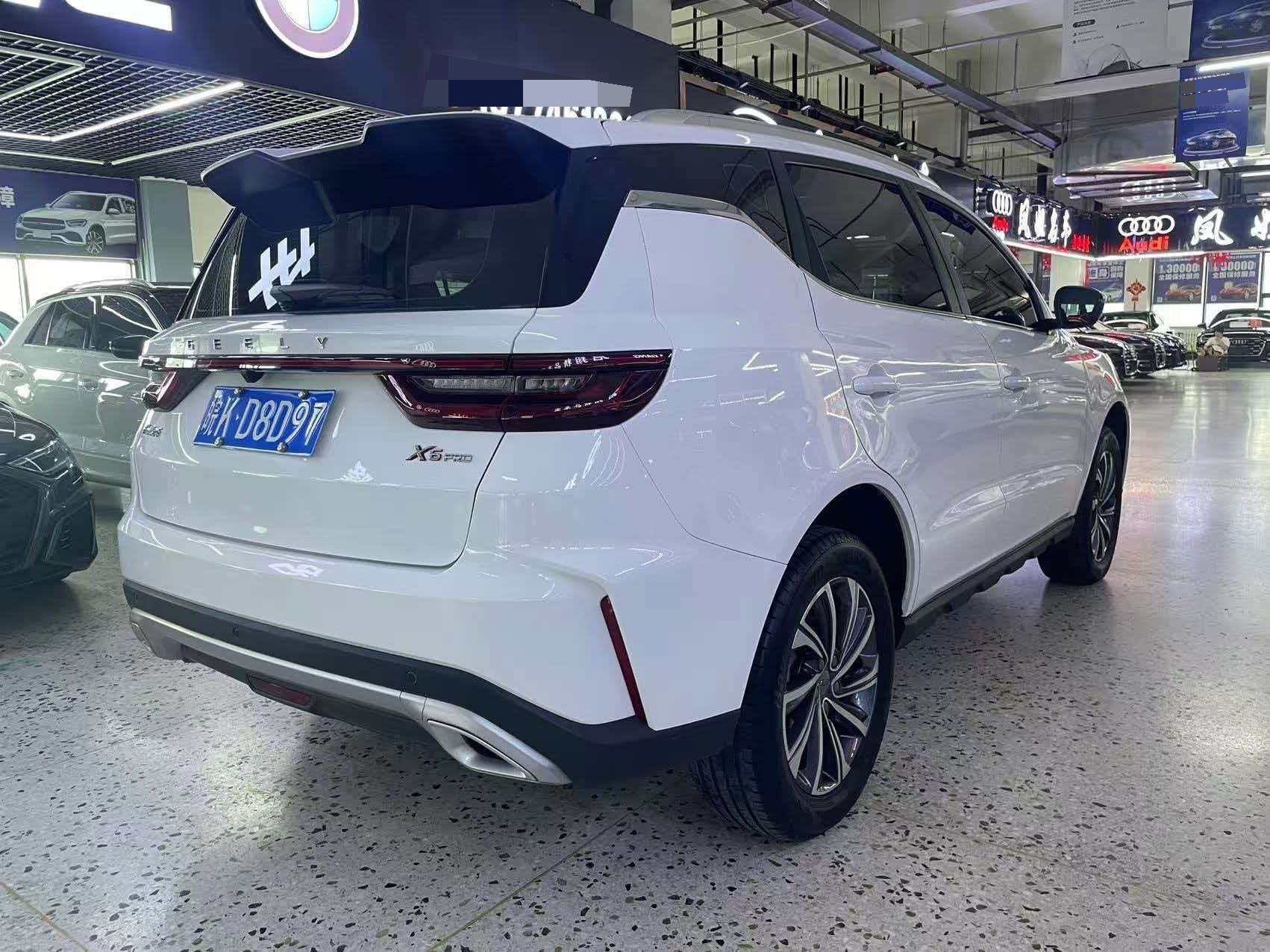 GEELY Vision X6 2023 car image #6