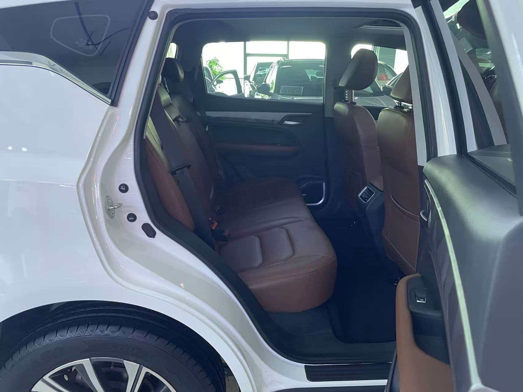 GEELY Vision X6 2023 car image #11