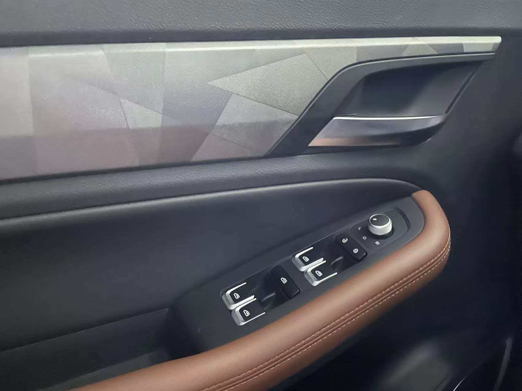 GEELY Vision X6 2023 car image #14