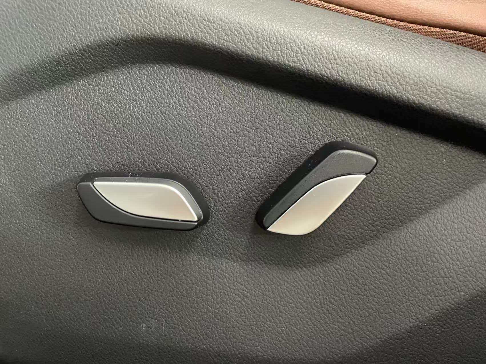 GEELY Vision X6 2023 car image #17