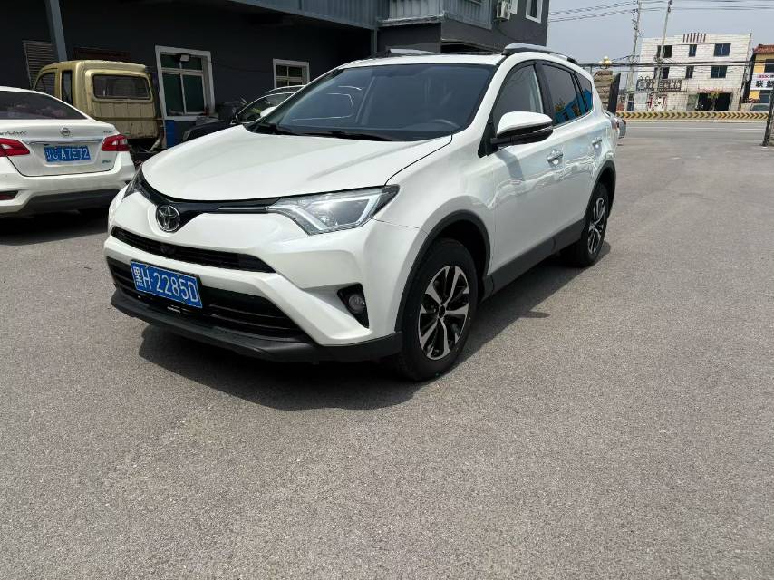 Toyota RAV4 2019 image de voiture 