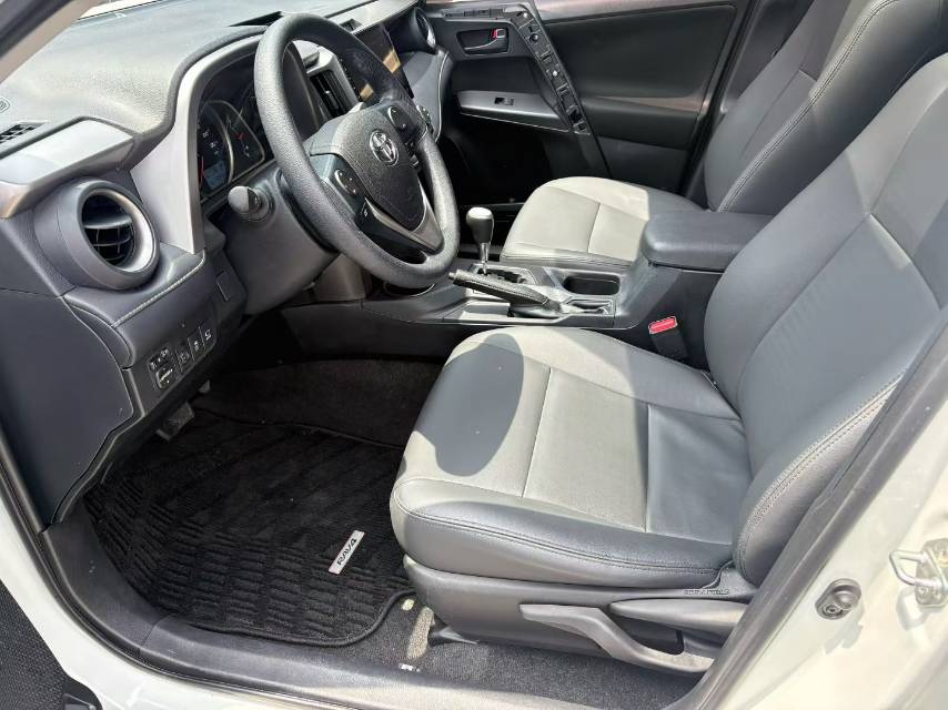 Toyota RAV4 2019 image de voiture #8