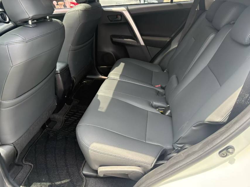 Toyota RAV4 2019 image de voiture #9