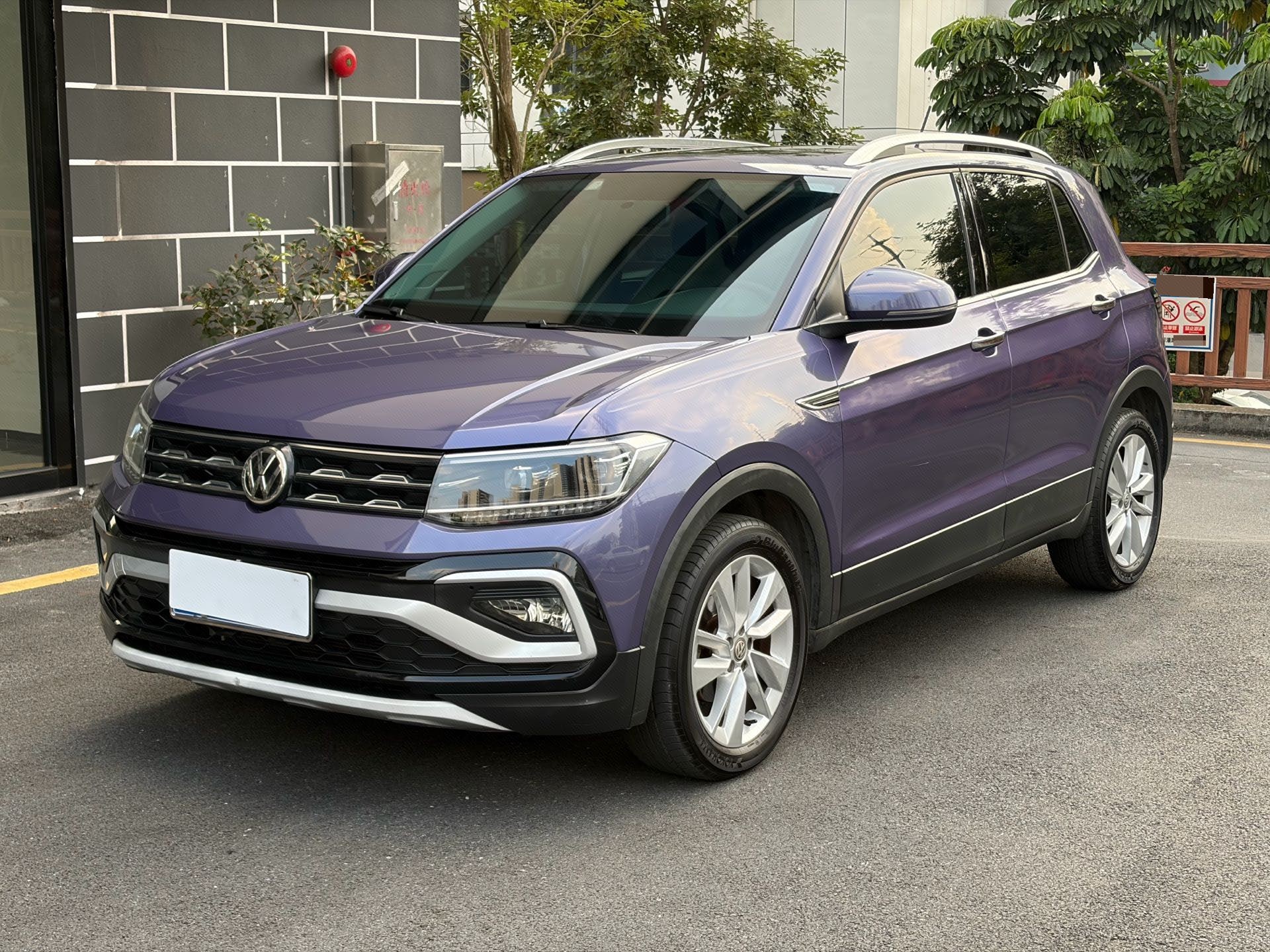 Volkswagen T-Cross 2019 Volkswagen T-Cross 2019 car image