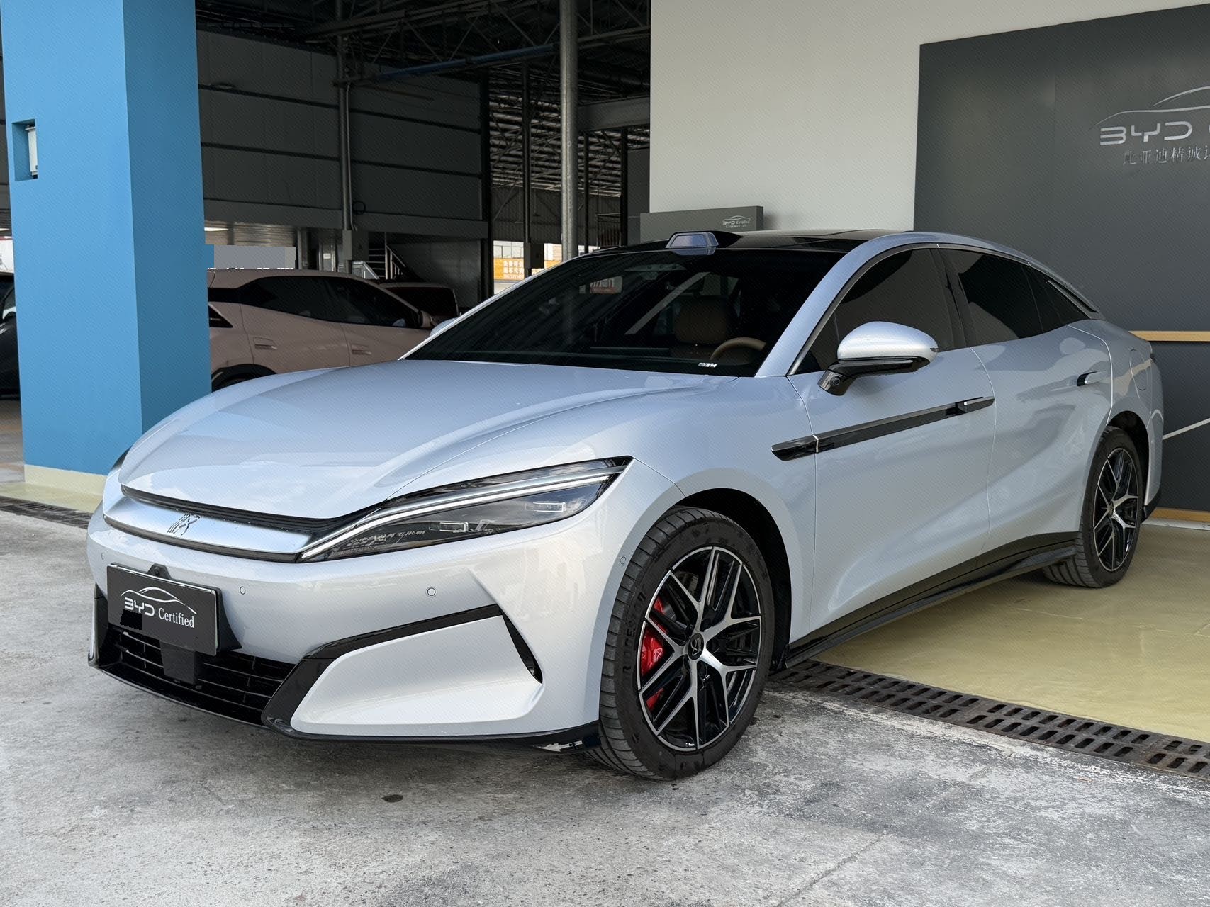 BYD HanL 2025 BYD HanL 2025 car image