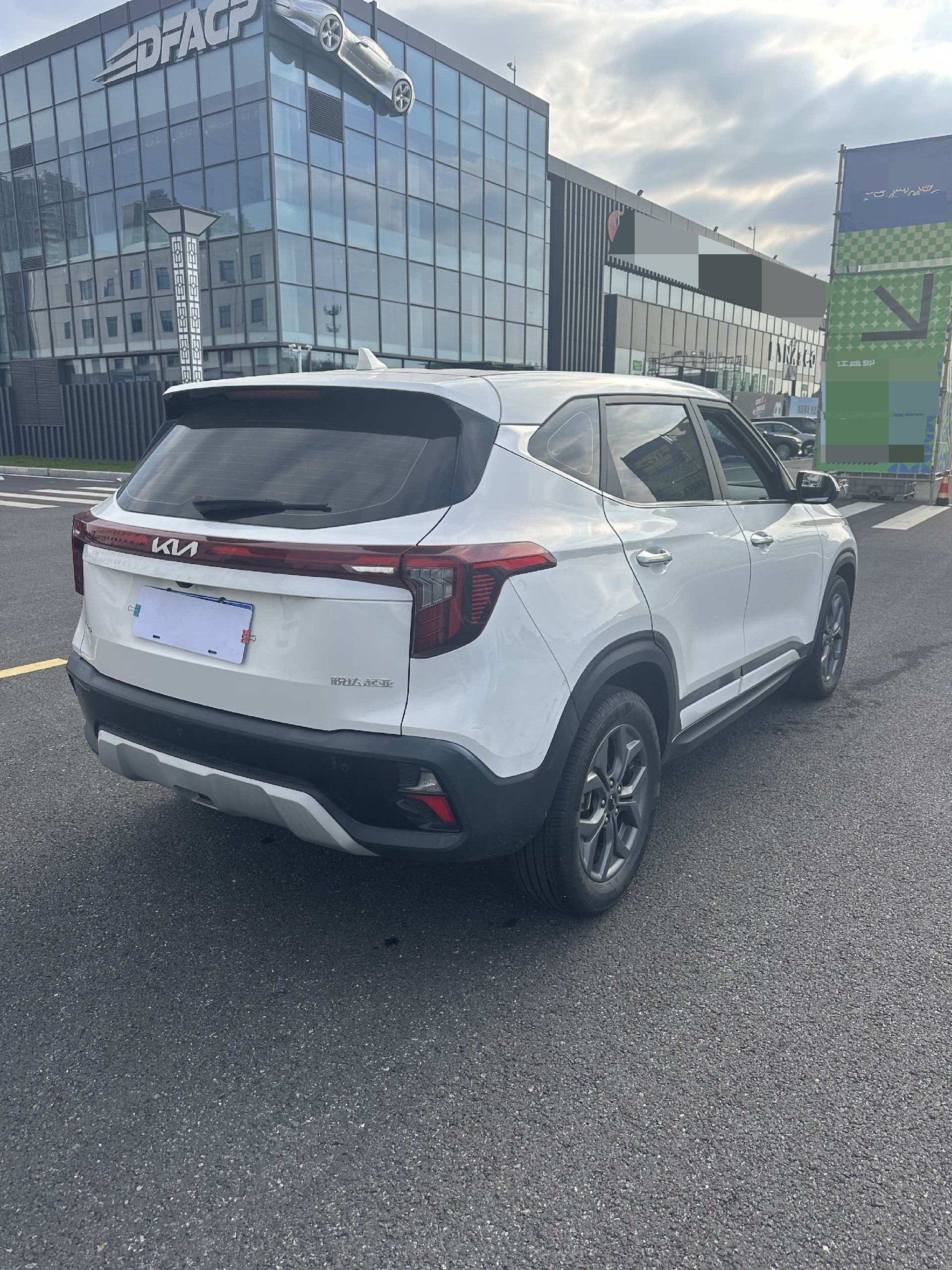 Kia Seltos 2023 #4 Kia Seltos 2023 imagen de coche #4