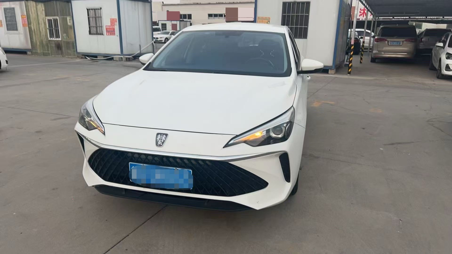 Roewe i5 2024 #2 Roewe i5 2024 imagen de coche #2