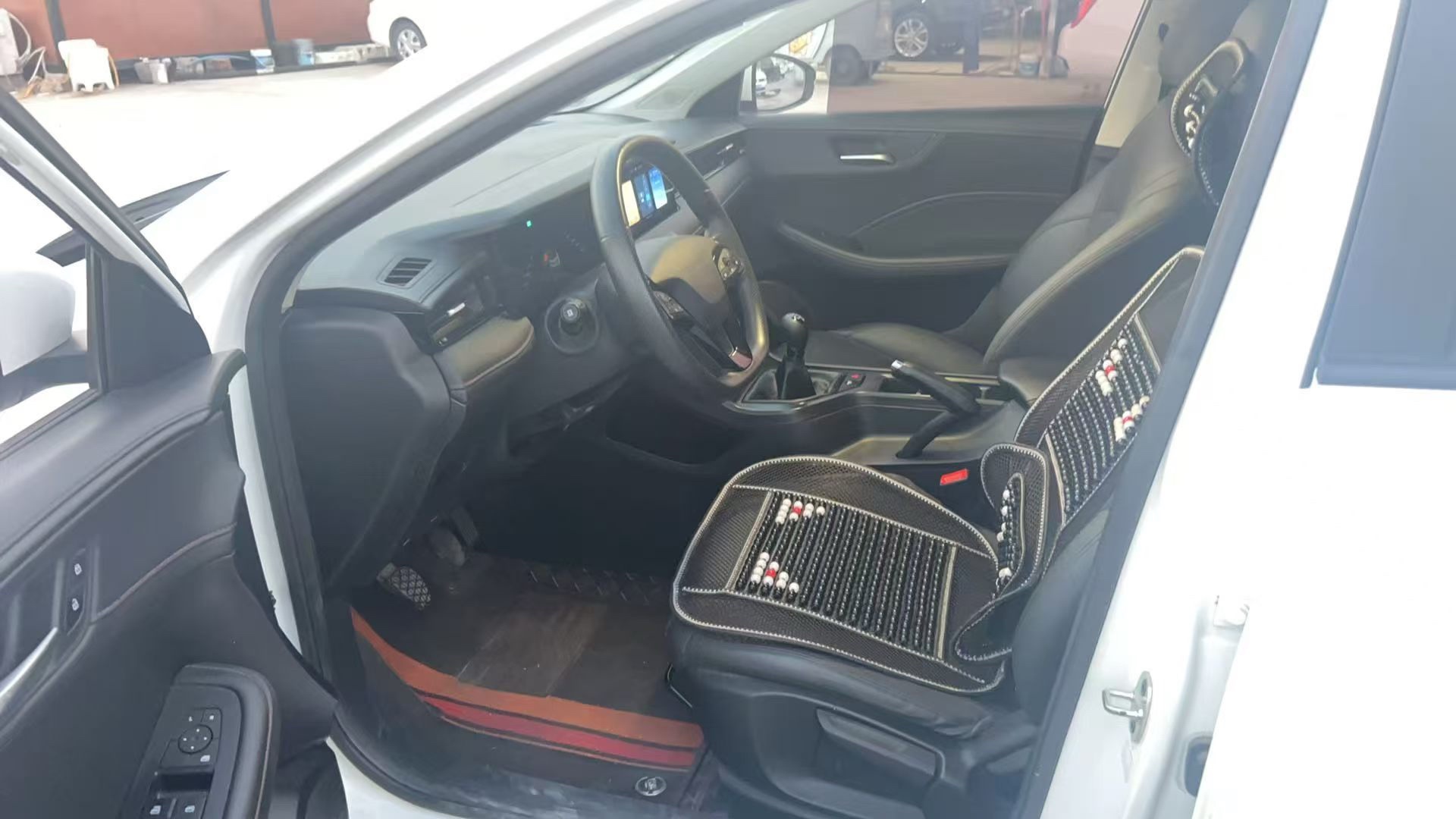 Roewe i5 2024 #5 Roewe i5 2024 imagen de coche #5