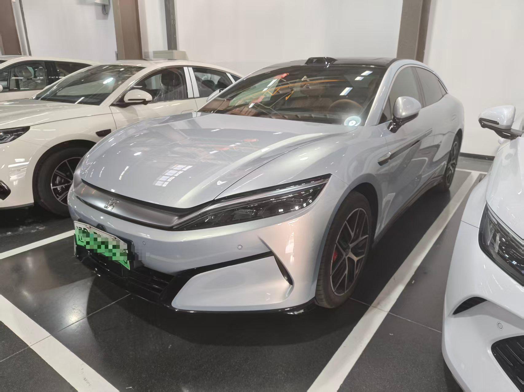 BYD HanL 2025 BYD HanL 2025 صورة سيارة
