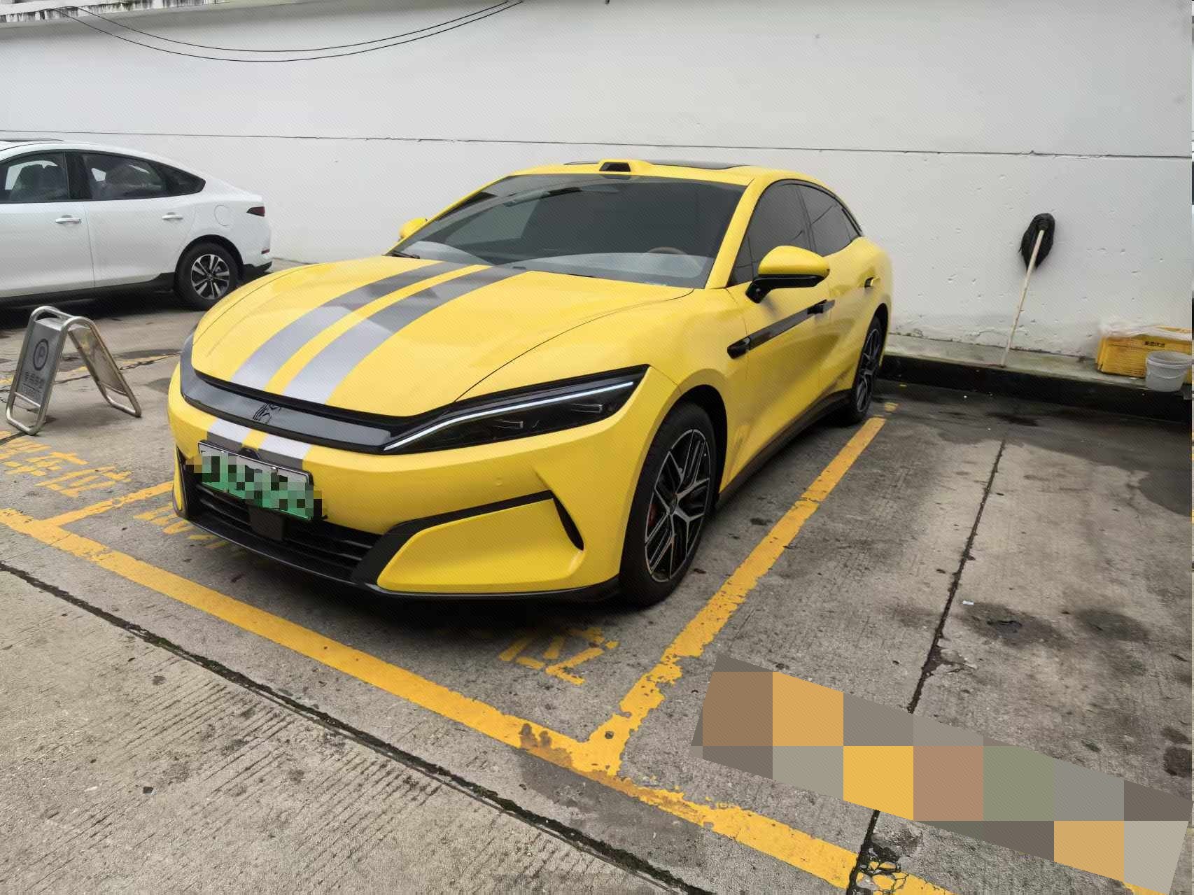 BYD HanL 2025 BYD HanL 2025 car image
