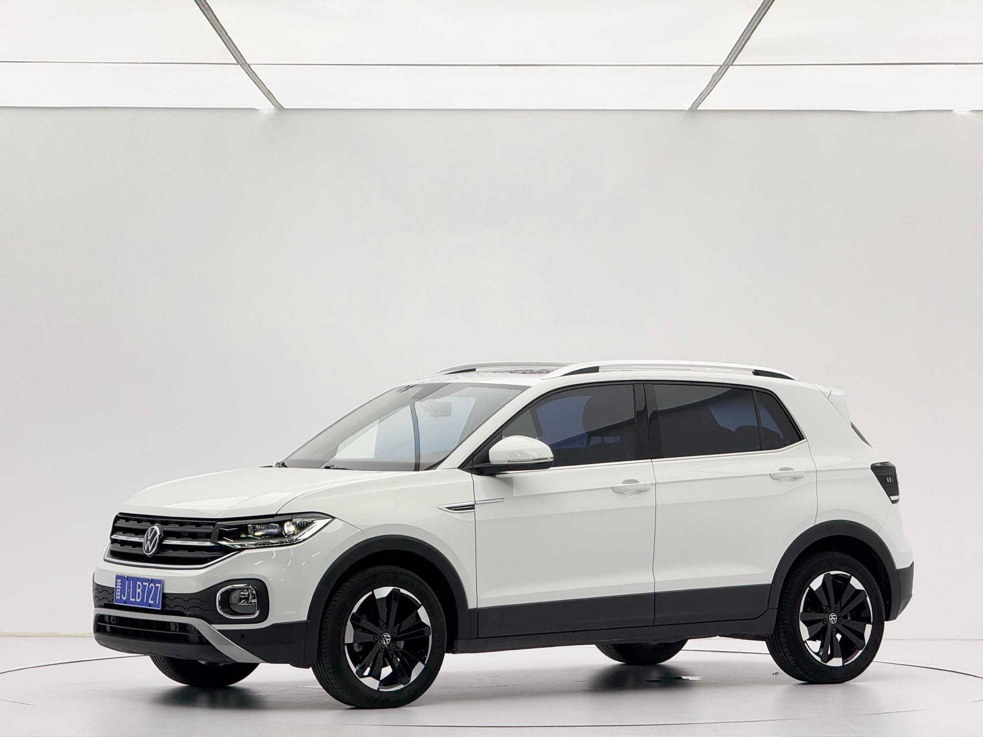 Volkswagen Tacqua 2022 Volkswagen Tacqua 2022 car image