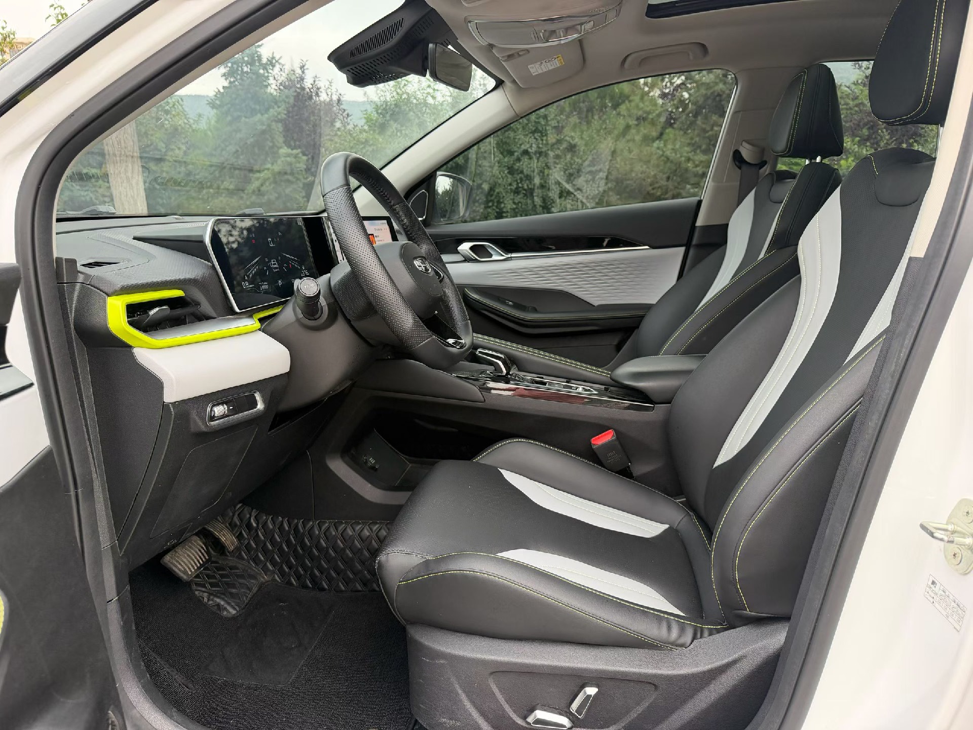 GEELY Coolray 2023 #4 GEELY Coolray 2023 imagen de coche #4