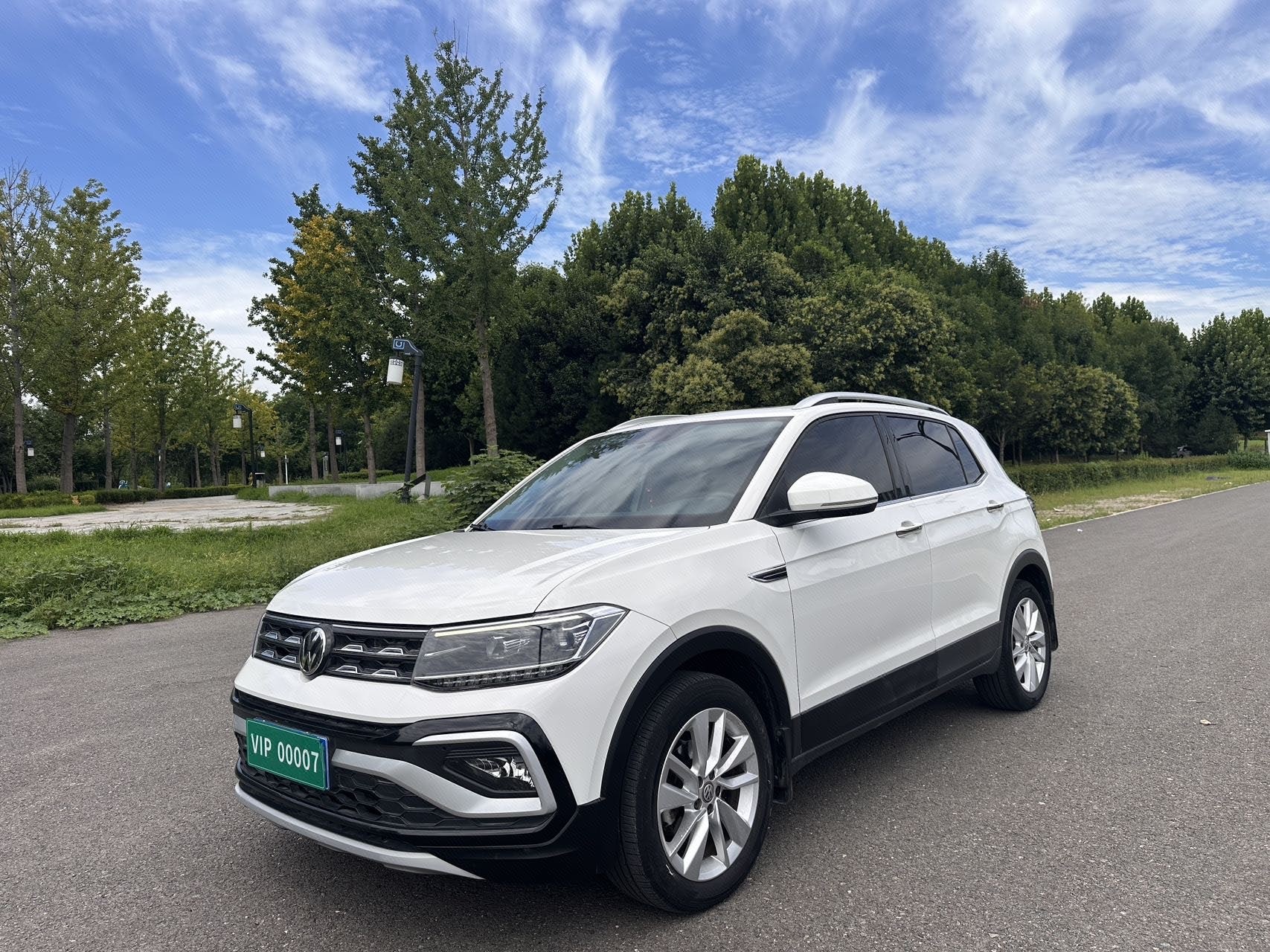 Volkswagen T-Cross 2021 car image 