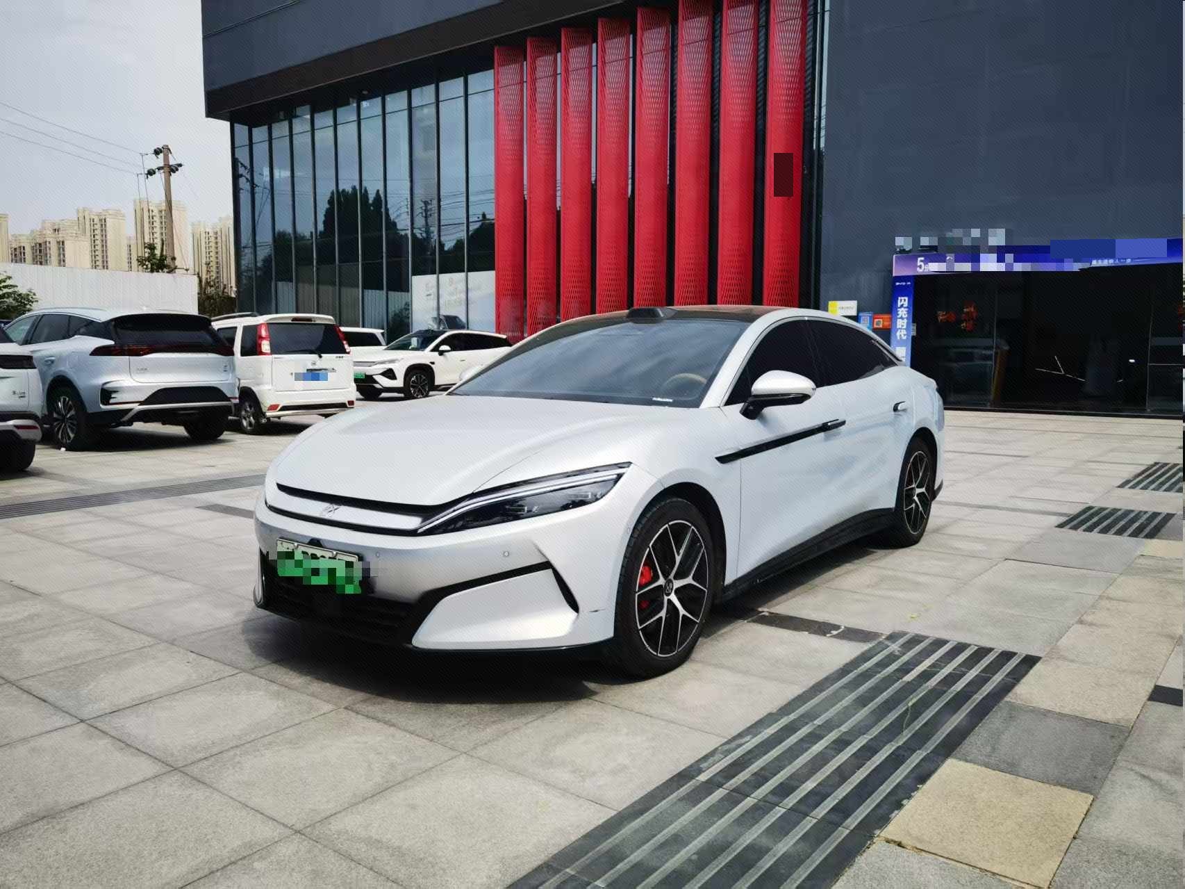 BYD HanL 2025 BYD HanL 2025 car image