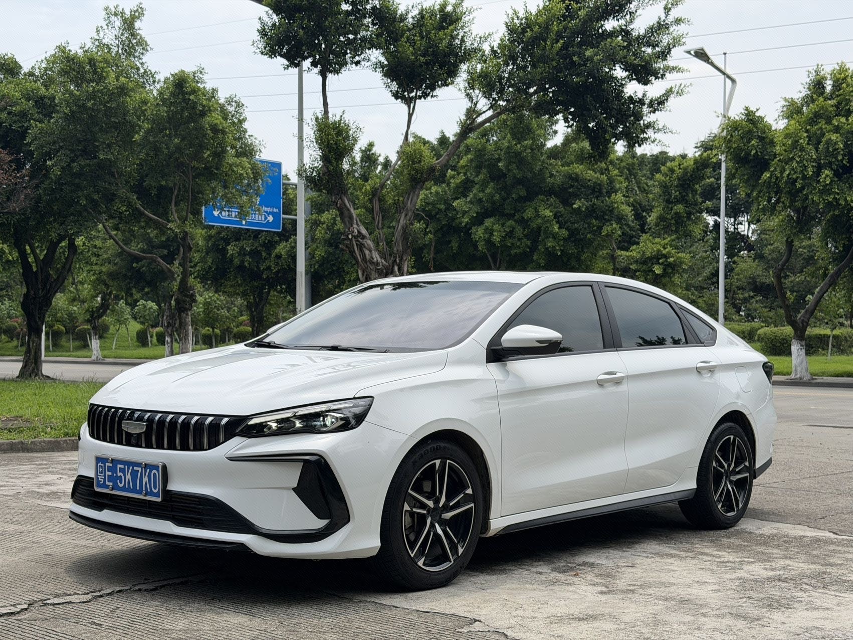 GEELY Binray 2024 GEELY Binray 2024 car image