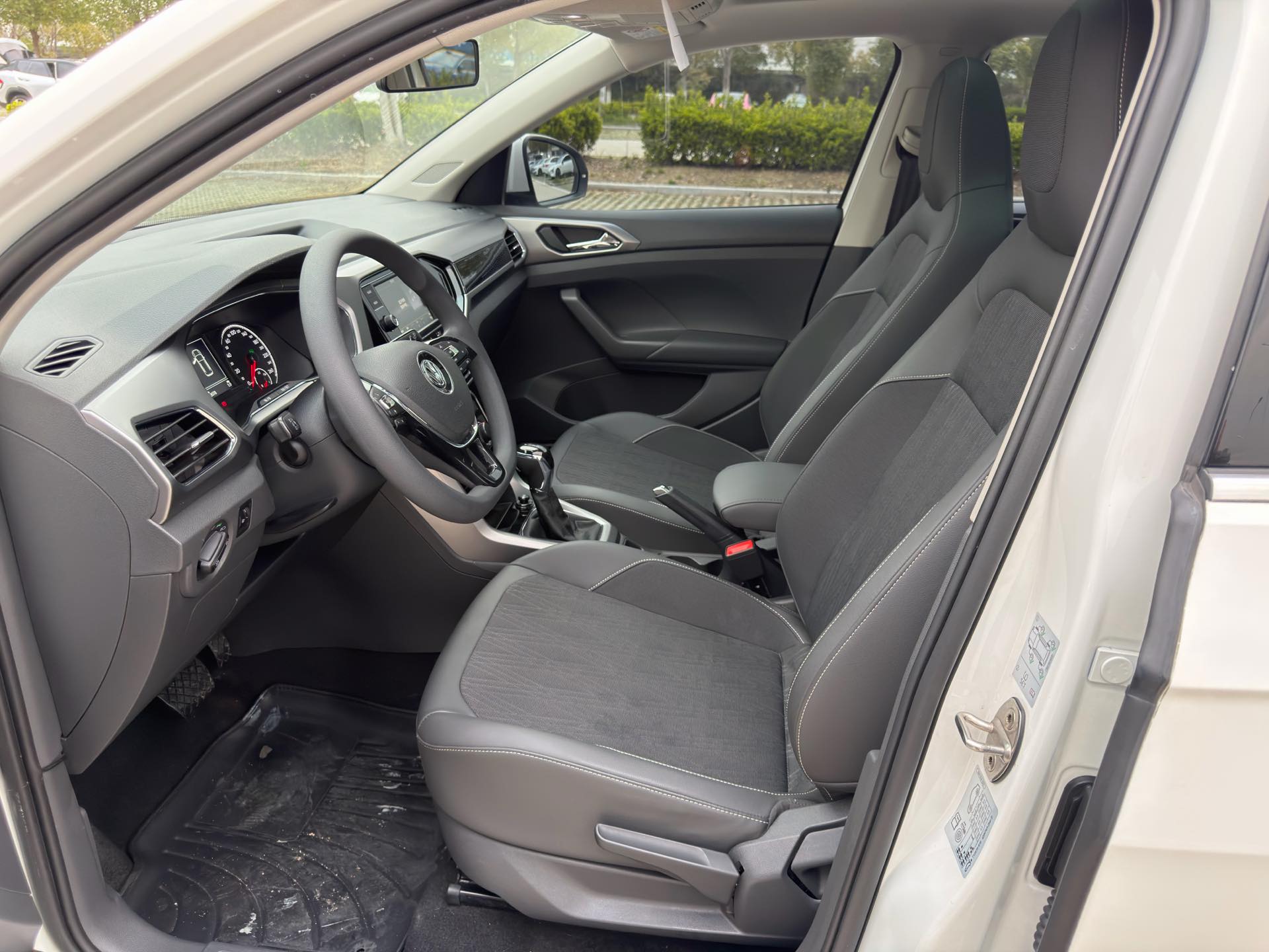 Volkswagen T-Cross 2020 #7 Volkswagen T-Cross 2020 car image #7