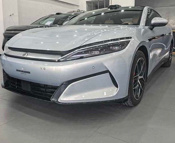 BYD HanL 2025 BYD HanL 2025 car image