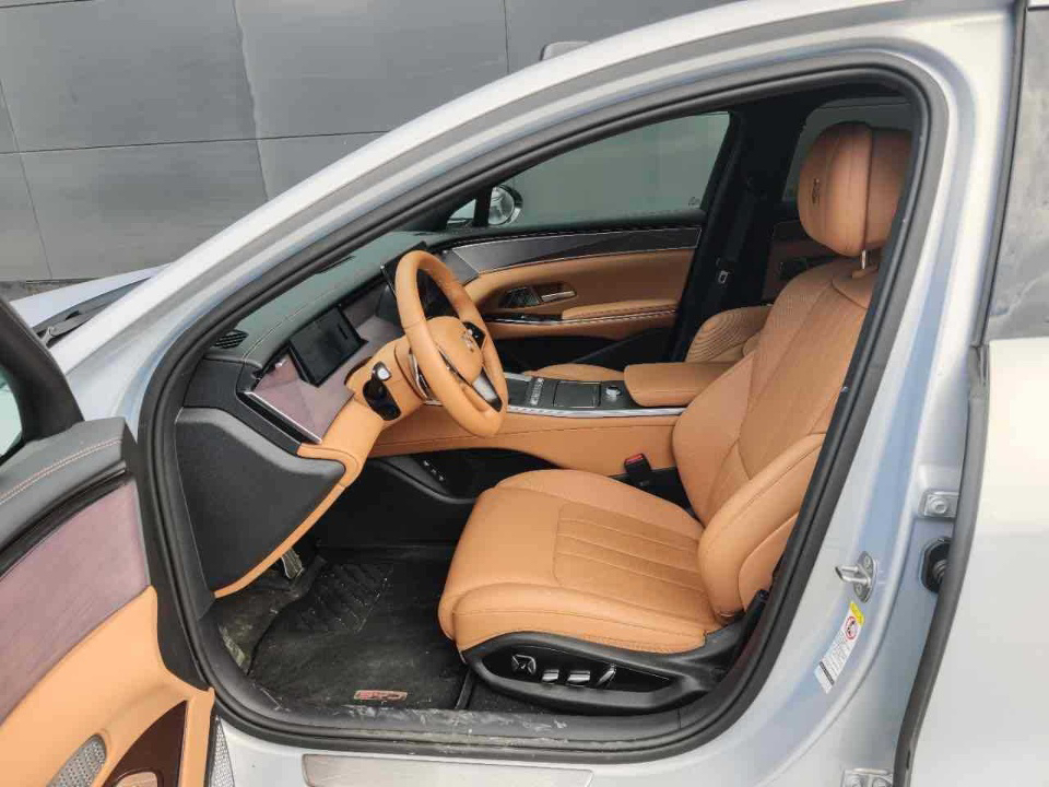 BYD HanL 2025 #3 BYD HanL 2025 car image #3
